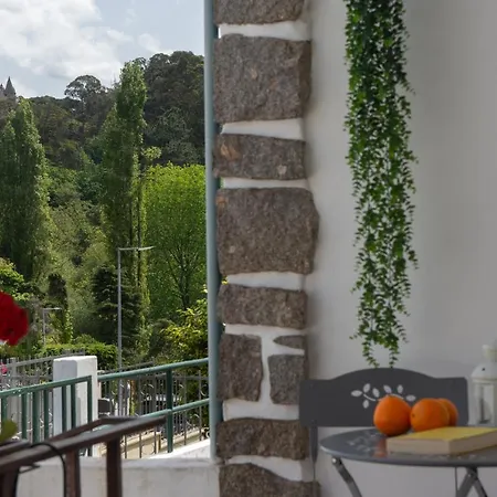 Casa Do Carvalhal - Natureza No Centro Da Cidade Country house *